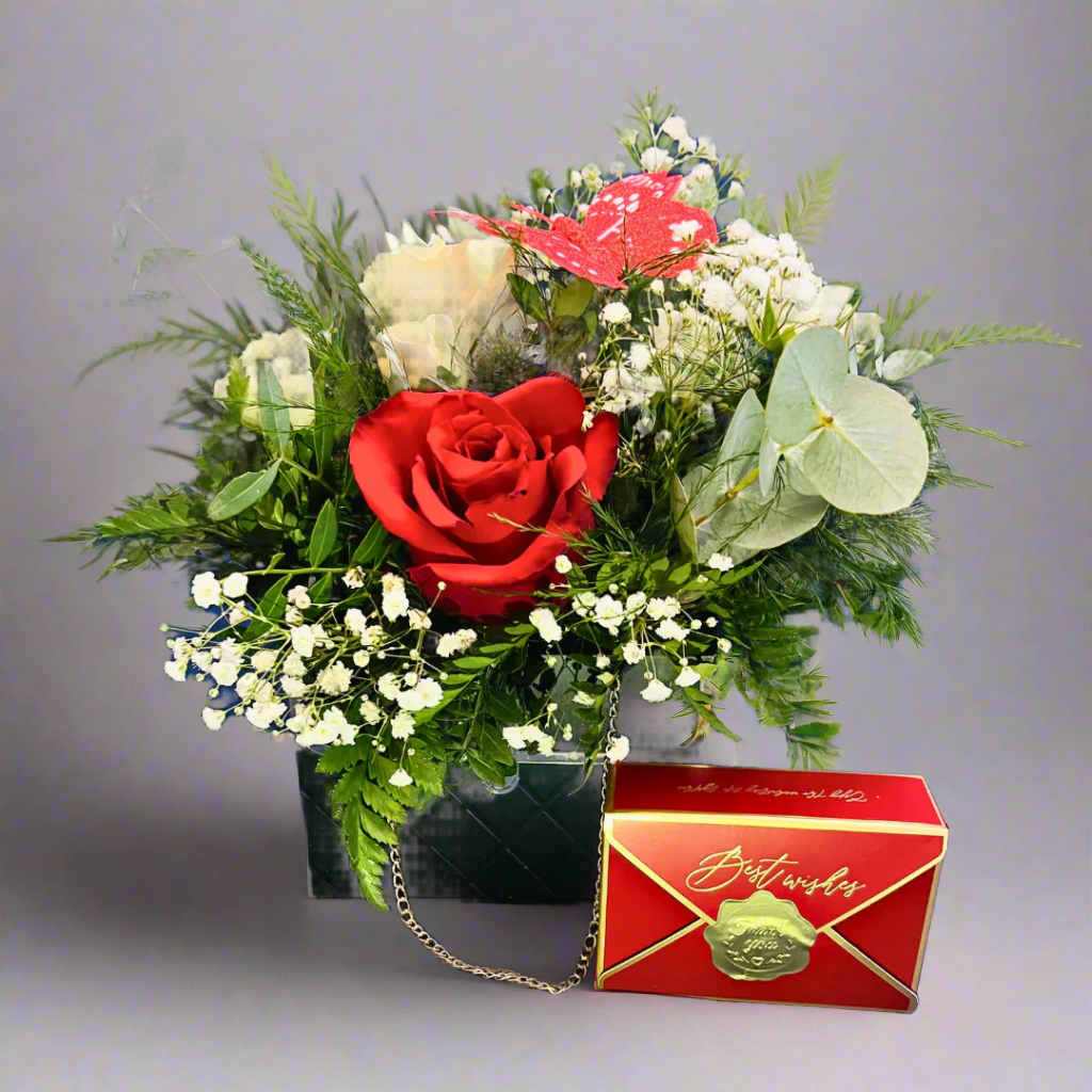 Rose Bouquet  box With Chocolate