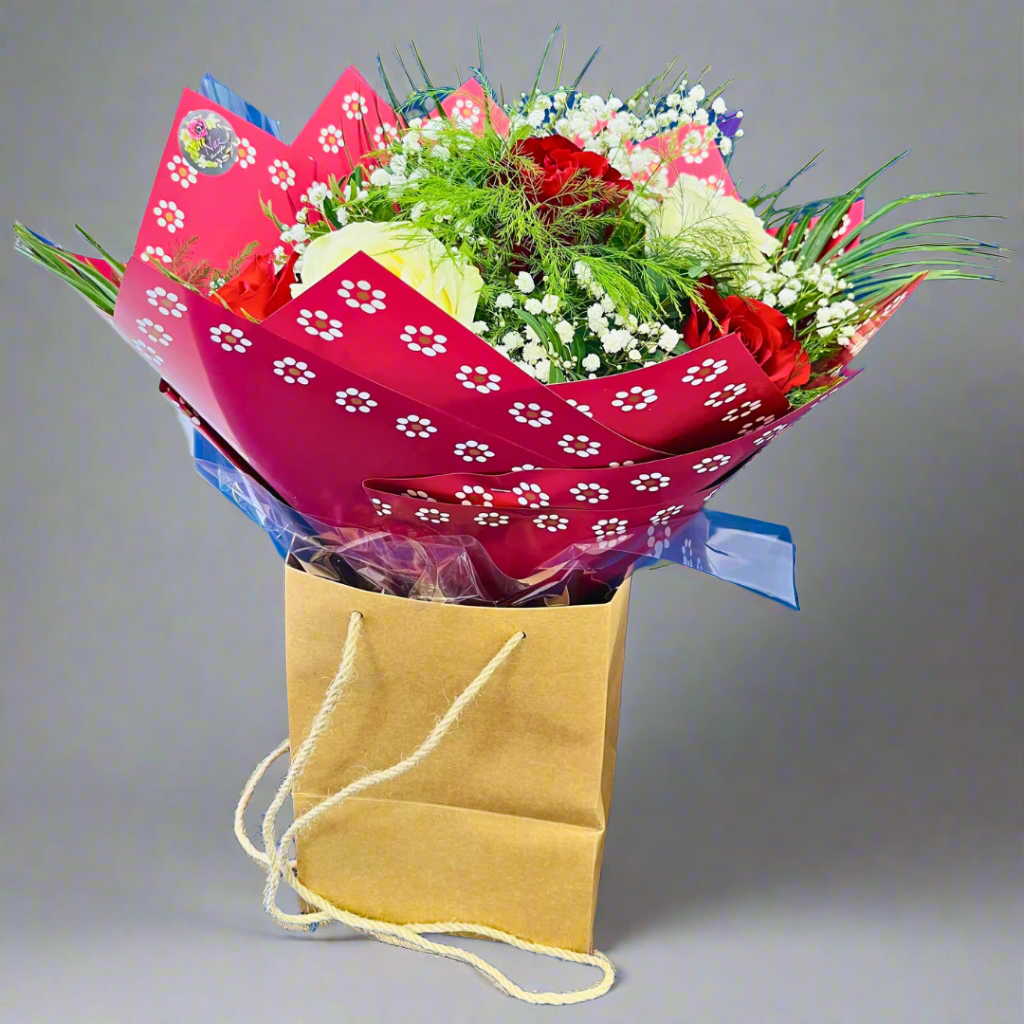 Valentine's Day Premium Marjoland 6 Roses Medium