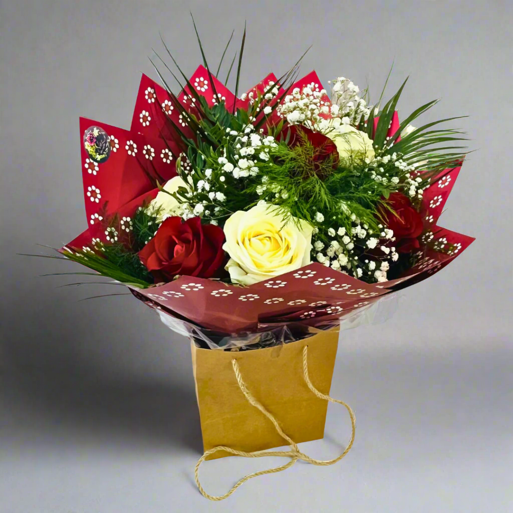 Valentine's Day Premium Marjoland 6 Roses Medium
