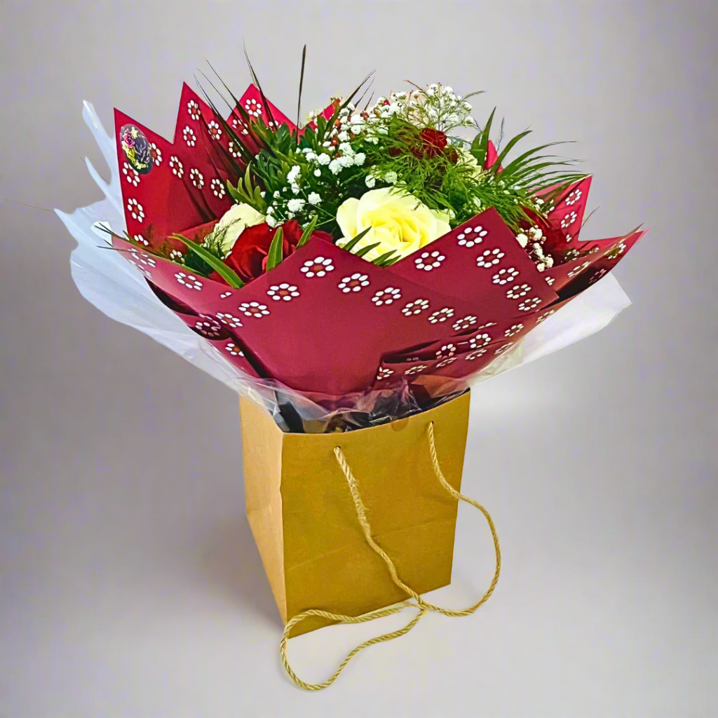 Valentine's Day Premium Marjoland 6 Roses Medium